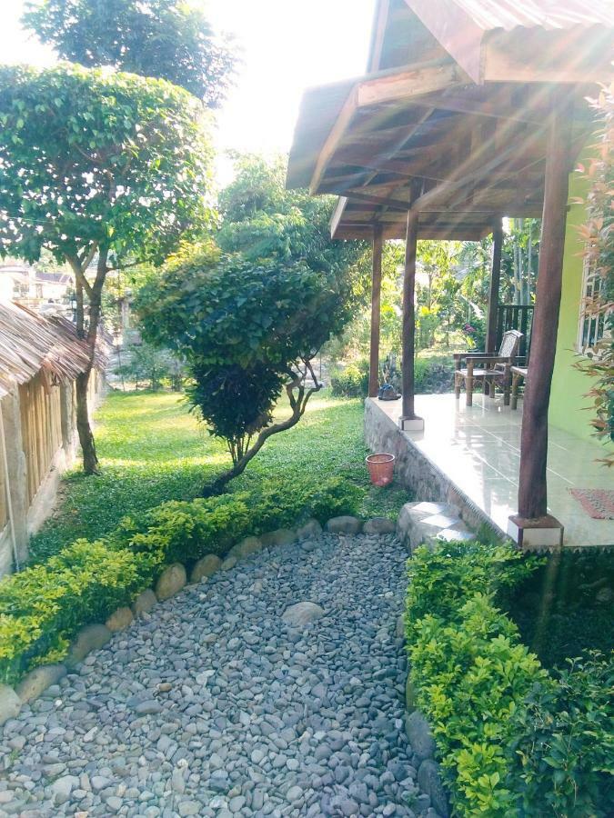 Sahnan Guest House Букит Лаванг Екстериор снимка