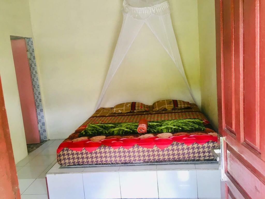 Sahnan Guest House Букит Лаванг Екстериор снимка