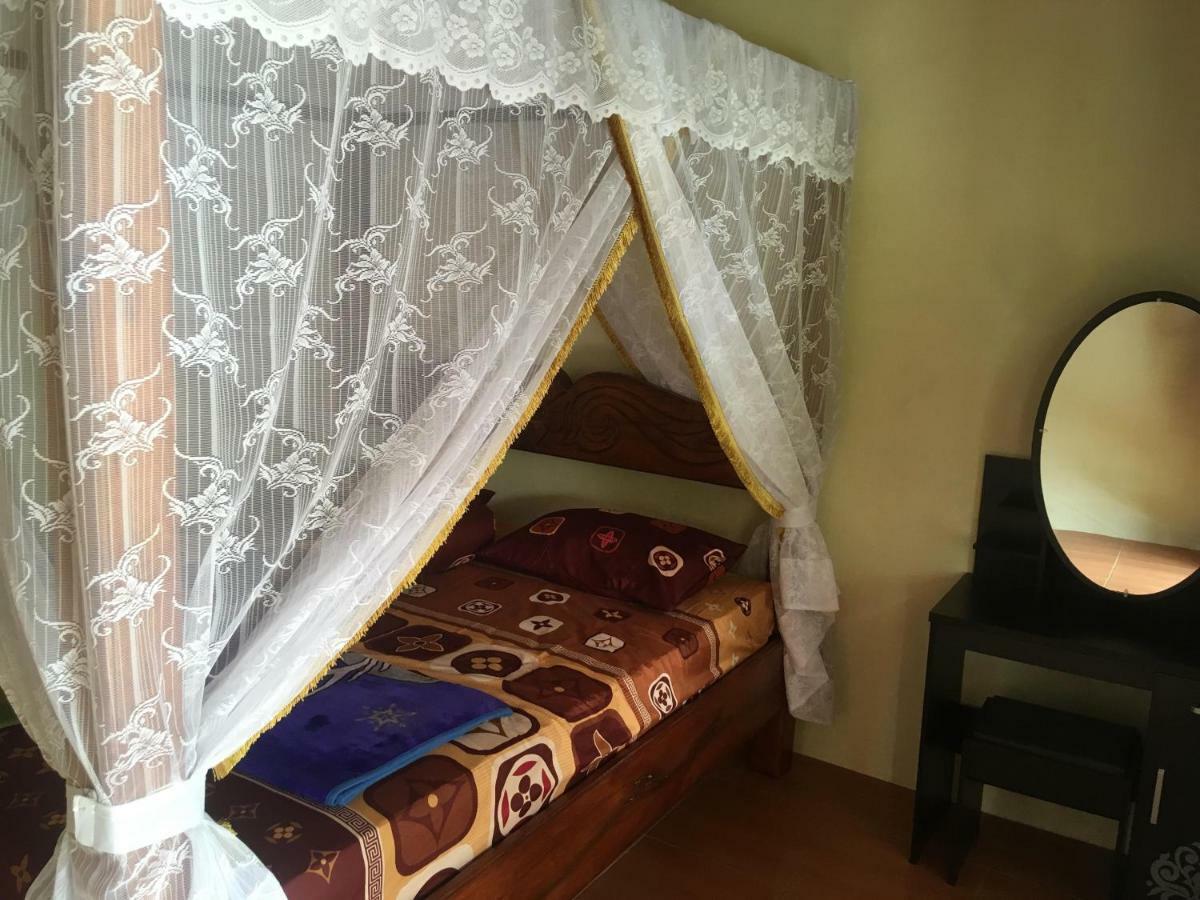 Sahnan Guest House Букит Лаванг Екстериор снимка